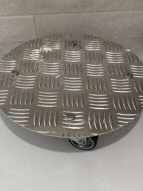 NWT Wagner 11.5" Silver Round Diamond Plated Aluminum Plant Caddy Retail $79.99